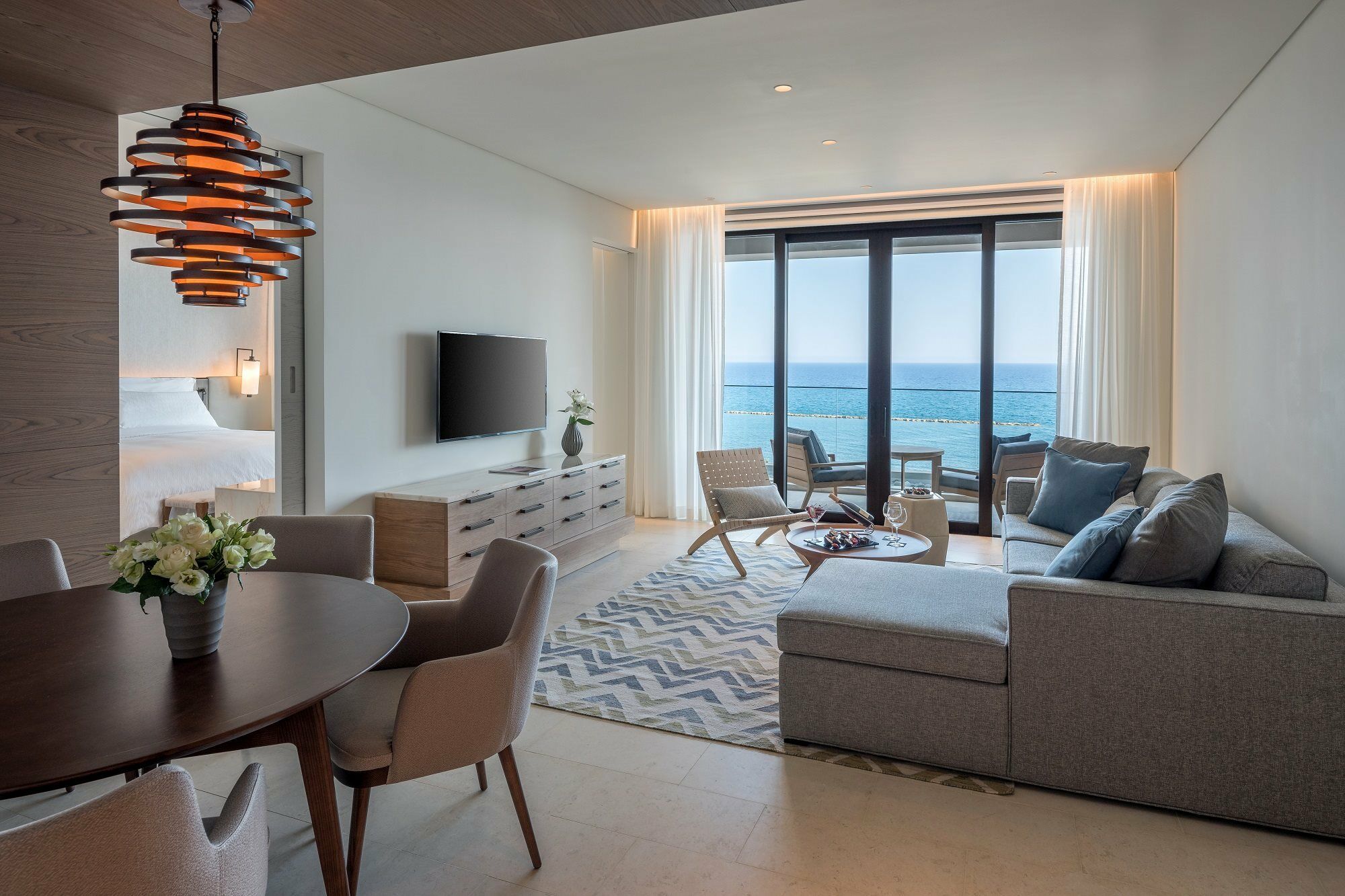 Grand Deluxe Seaview Suite,1281153559:JPEG